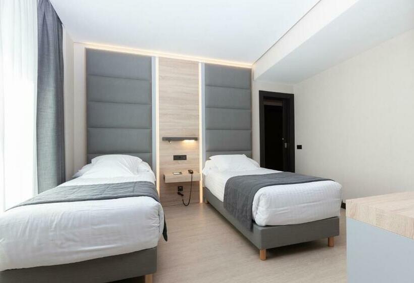 Habitación Estándar, Liabeny
