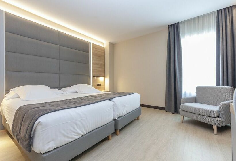 Habitación Estándar, Liabeny