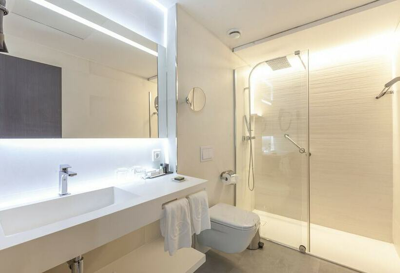 Habitación Estándar, Liabeny