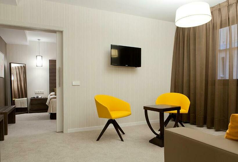 Habitación Superior, Liabeny