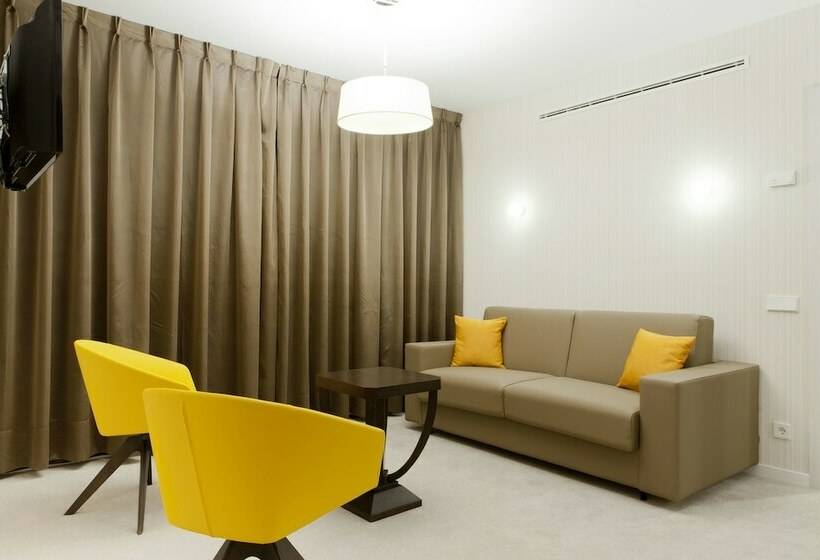 Habitación Superior, Liabeny