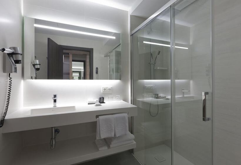 Habitación Estándar, Liabeny
