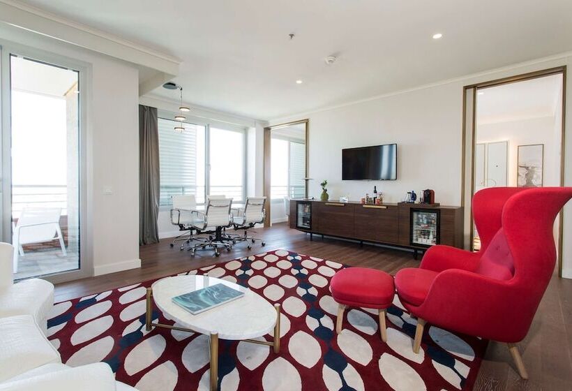 Полулюкс с Видом, NH Collection Madrid Eurobuilding