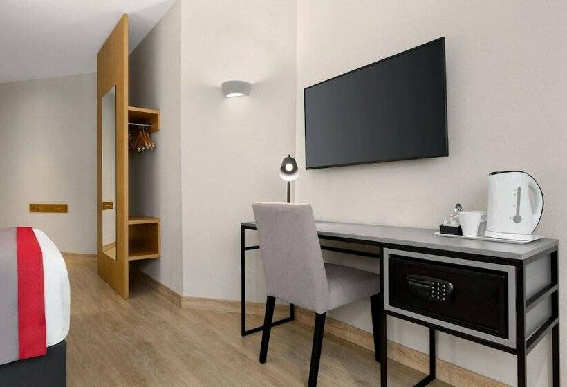 Семейный Номер, Ramada By Wyndham Madrid Tres Cantos