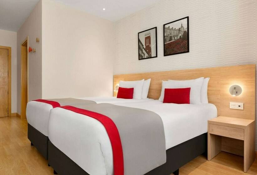 Номер Стандарт, Ramada By Wyndham Madrid Tres Cantos