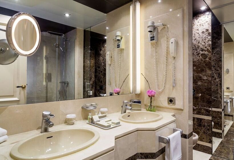 Habitación Familiar, Wellington Hotel & Spa Madrid
