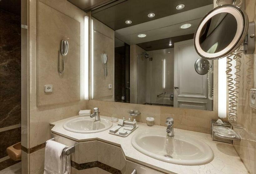 Junior Suite Club, Wellington Hotel & Spa Madrid