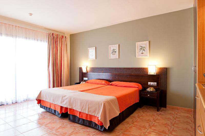 Standard-huone, Augustus