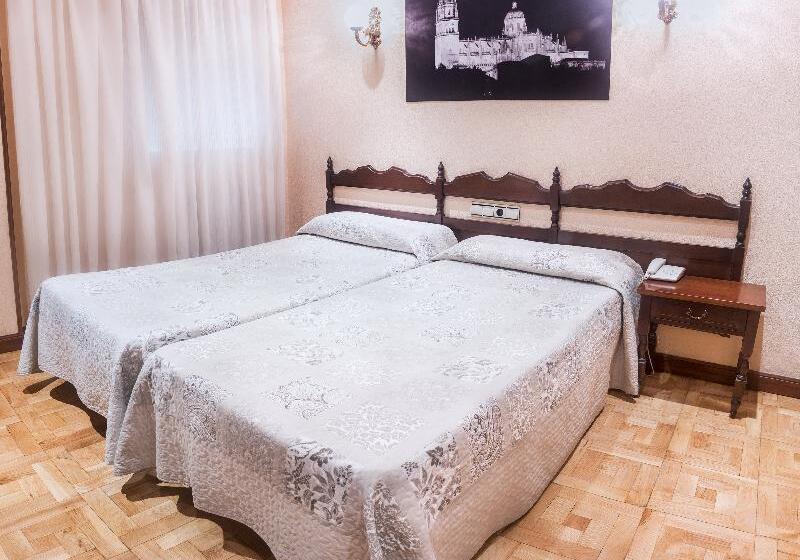 اتاق استاندارد, Residencia Castellano I