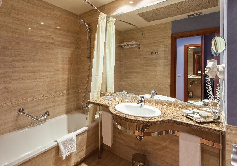 Habitación Estándar con Balcón, Delfin