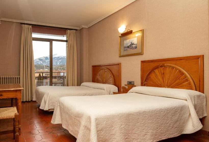 Номер Deluxe, Hostal Doña Juana