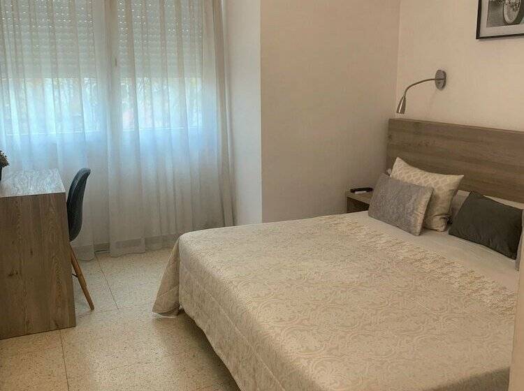Номер Стандарт, Hostal Torras