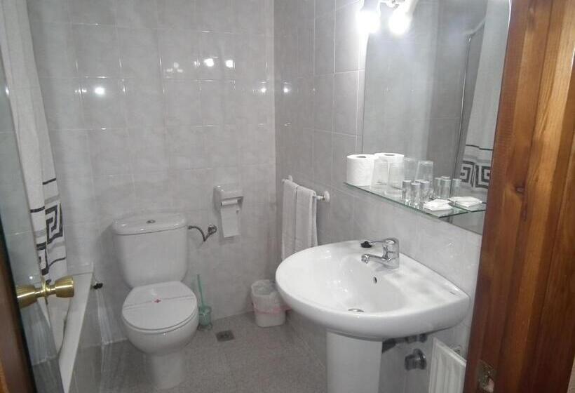 Номер Стандарт, Hostal La Muralla