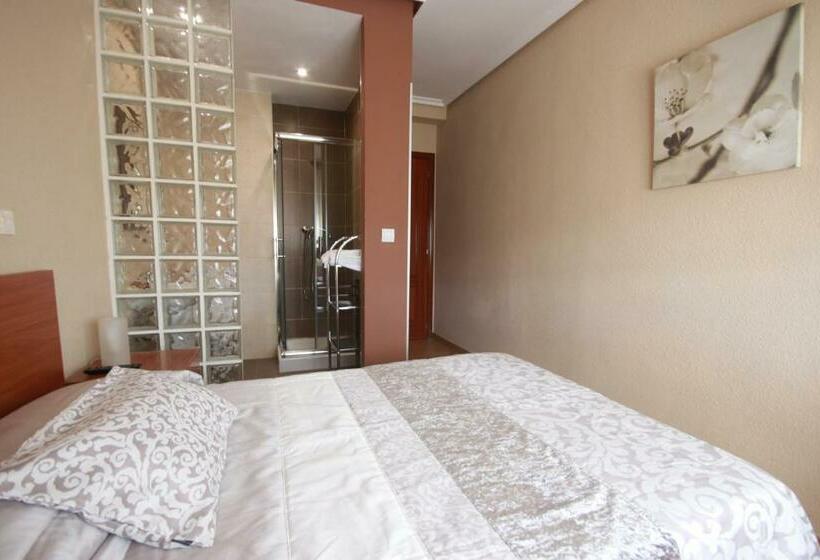 Номер Стандарт, Hostal Sanpatiel
