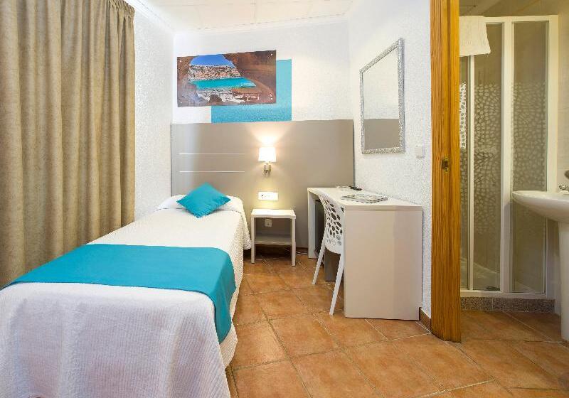 スタンダードシングルルーム, Hostal Adelino