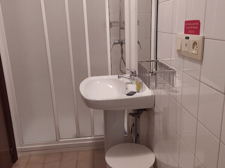 스탠다드 룸, Hostal Palas