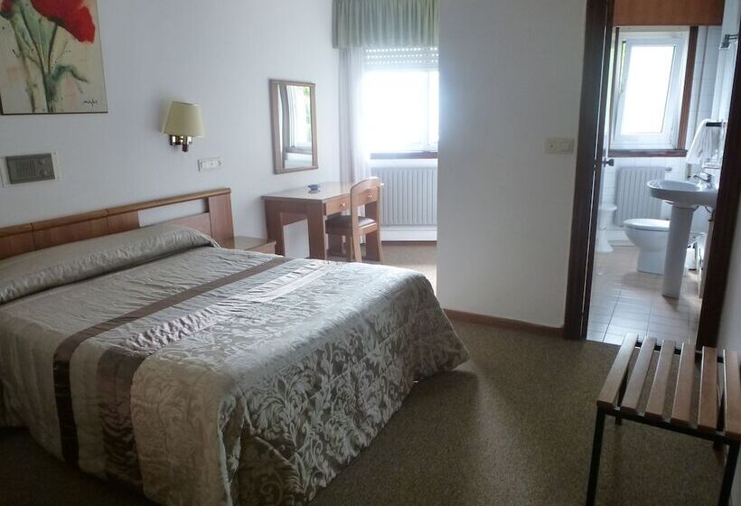 스탠다드 룸, Hostal Palas