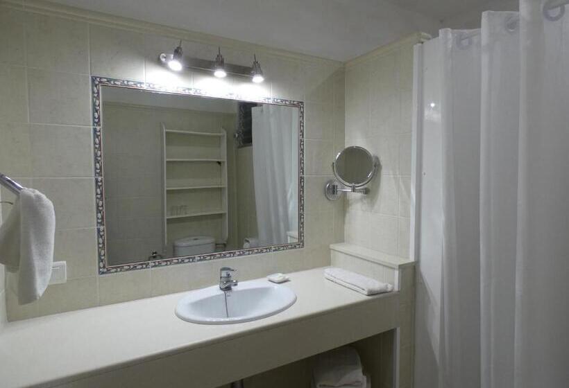 Номер Стандарт Индивидуальный, Hostal Port Fornells