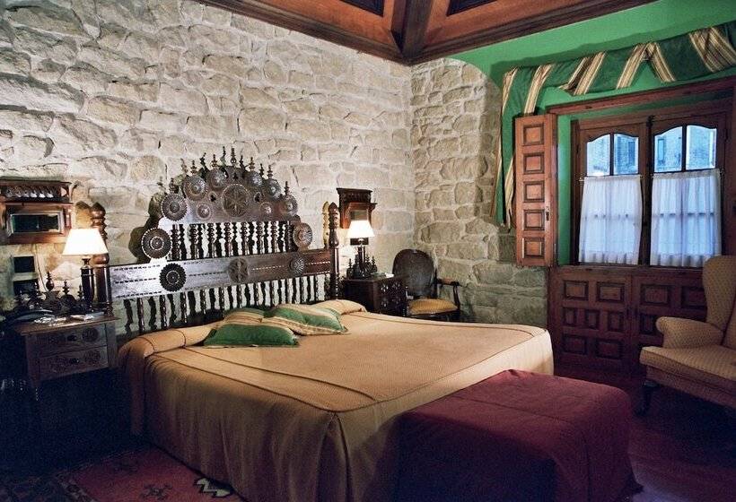 Номер Стандарт, Castillo El Collado