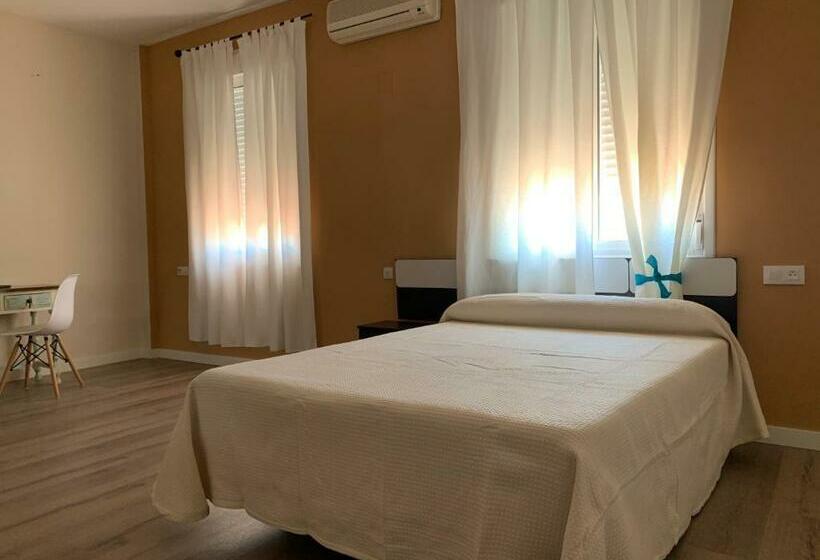 Номер Стандарт Трехместный, Hostal Restaurante Rufino