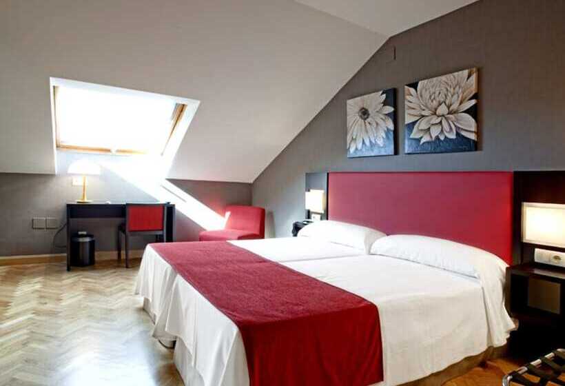 Номер Стандарт, Hostal Carlos Iii