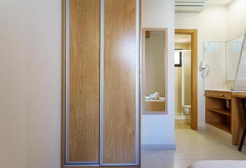 Habitación Estándar Individual, Hostal Costabella Powered By Faro Homes