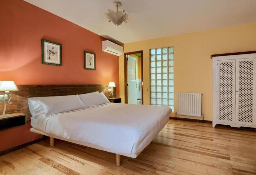 Номер Deluxe, Hostal Almadiero