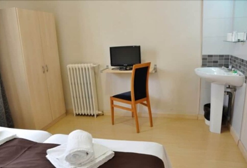 Habitación Estándar Baño Compartido, Hostal Falfes