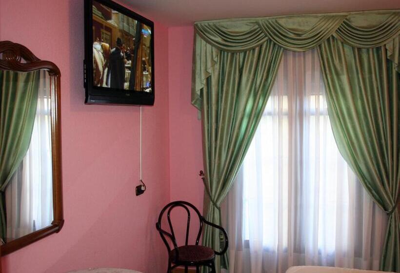 Номер Стандарт, Hostal La Corte