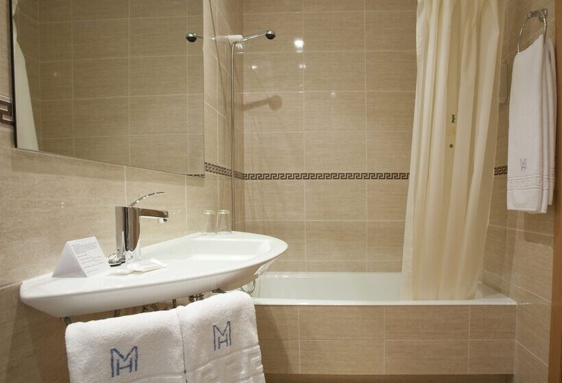 Habitación Cuádruple Estándar, Mediodia