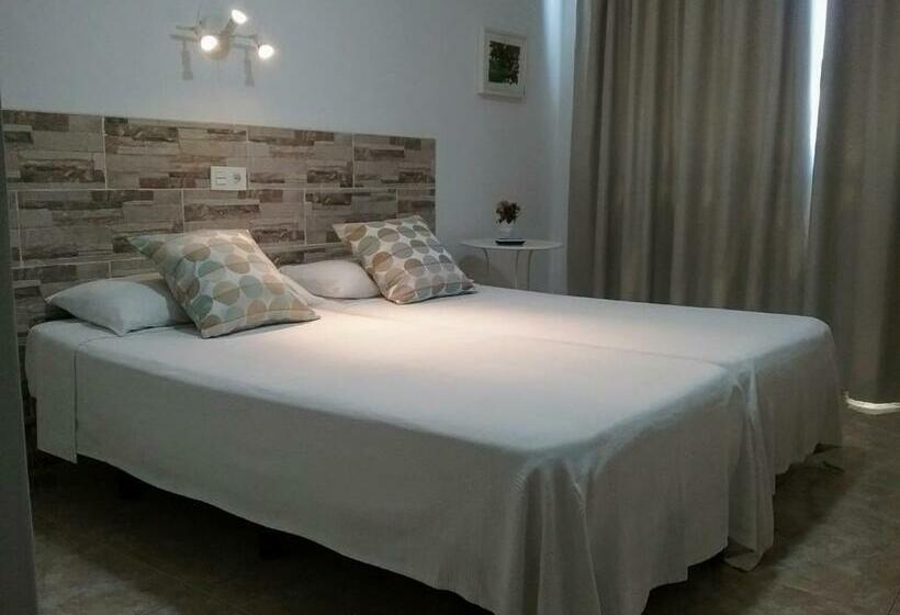 스탠다드 룸, Hostal Residencia Cardona