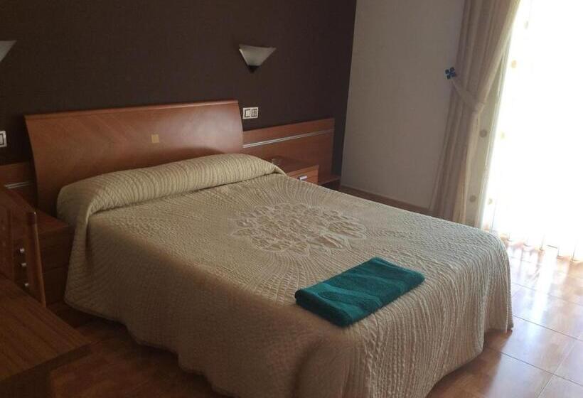 Habitación Estándar con Balcón, Hostal Juli