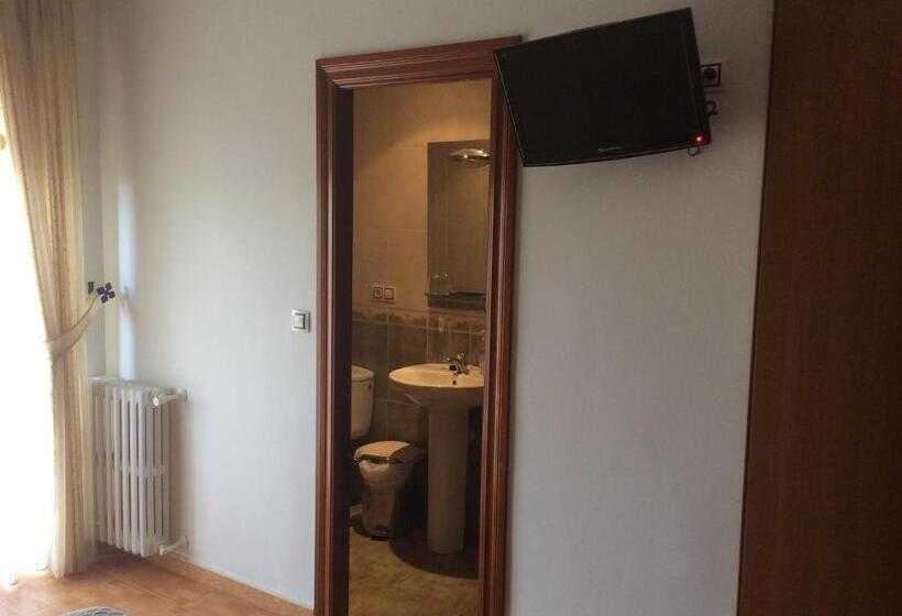 스탠다드 발코니 룸, Hostal Juli