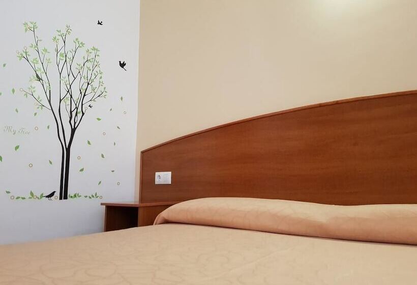 エコノミールーム, Hostal Mary  Only Adults 21 And Up