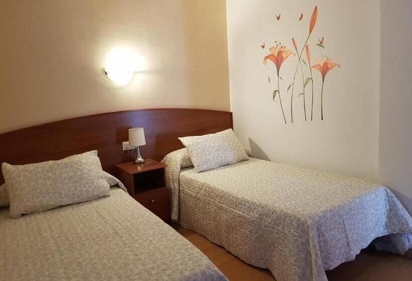 エコノミールーム, Hostal Mary  Only Adults 21 And Up