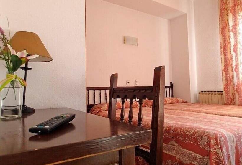 Номер Стандарт, Hostal Palafox
