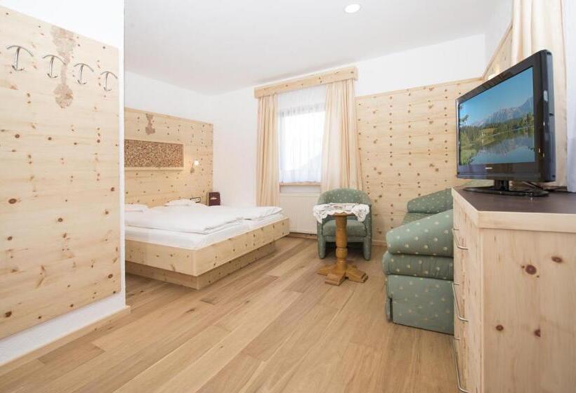 Номер Superior с Балконом, Seefelderhof