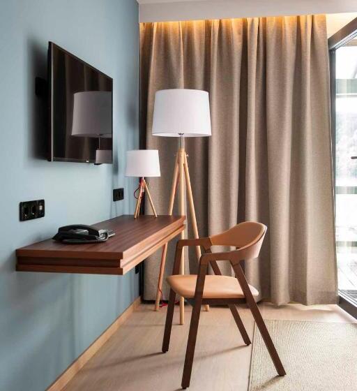 Номер Deluxe Вид на Озеро, Seeglück Hotel Forelle Superior