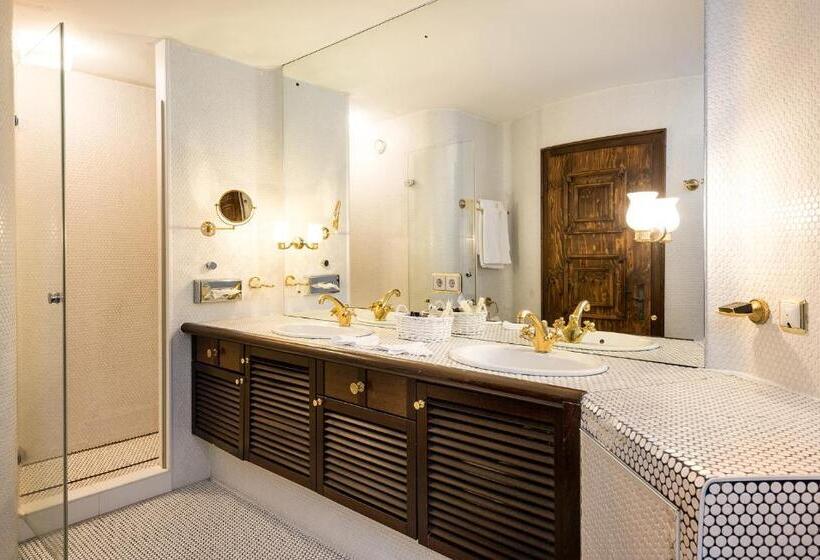 Люкс Повышенной Комфортности, Wellnesshotel ...liebes Rot Flüh