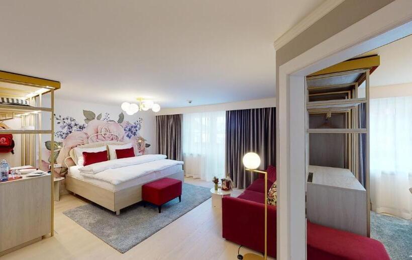 Семейный Номер Superior, Wellnesshotel ...liebes Rot Flüh