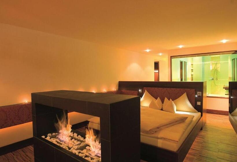Family Suite, Wellnesshotel ...liebes Rot Flüh