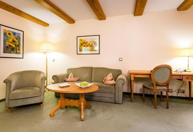 Люкс Повышенной Комфортности, Wellnesshotel ...liebes Rot Flüh