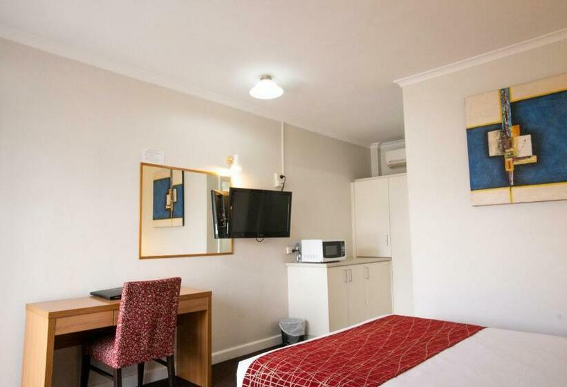 标准间, Admiralty Inn