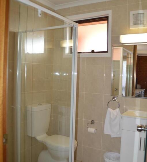 חדר משפחתי, Whalers Rest Motor Inn