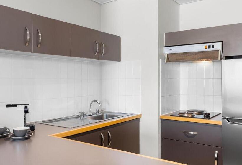 سوییت اجرایی, Novotel Perth Langley