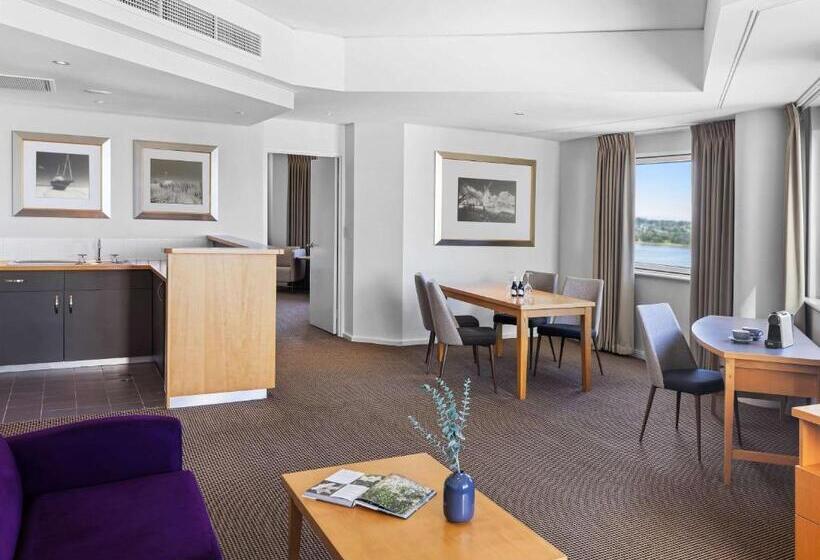 سوییت سوپریور, Novotel Perth Langley