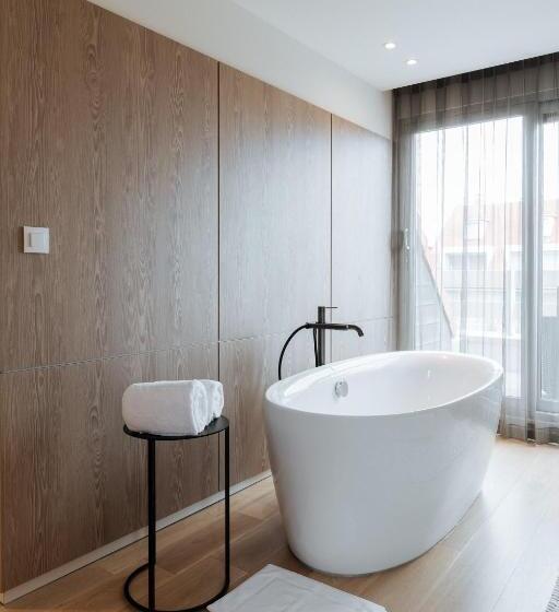 Люкс Повышенной Комфортности, Cosmopolite Hotel Nieuwpoort Bad