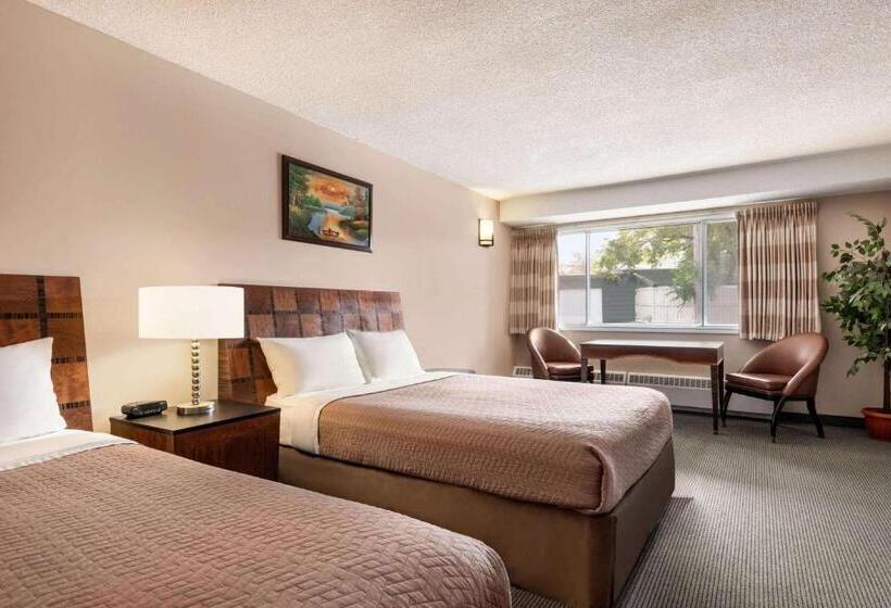 Delüks Oda, Travelodge By Wyndham Swift Current
