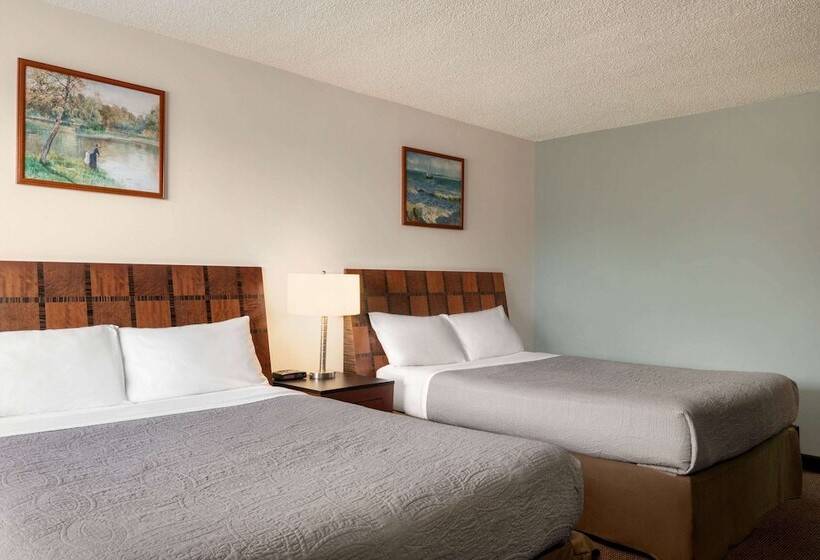 Delüks Oda, Travelodge By Wyndham Swift Current