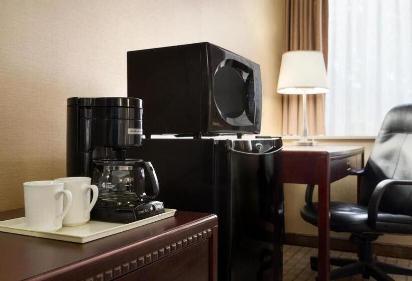 Номер Стандарт Адаптированный для Инвалидов, Travelodge By Wyndham Toronto East